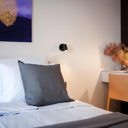 Apartment 4r Royal Rojnic 3 *