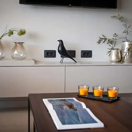4r Royal Rojnic 3 Apartment