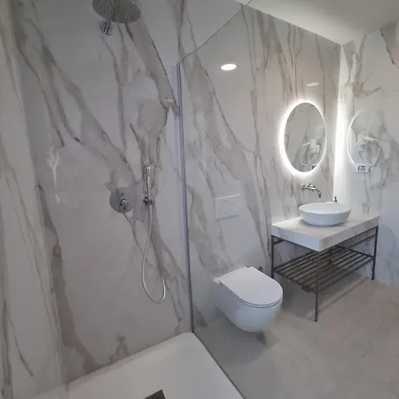 Apartment 4r Royal Rojnic 3 *